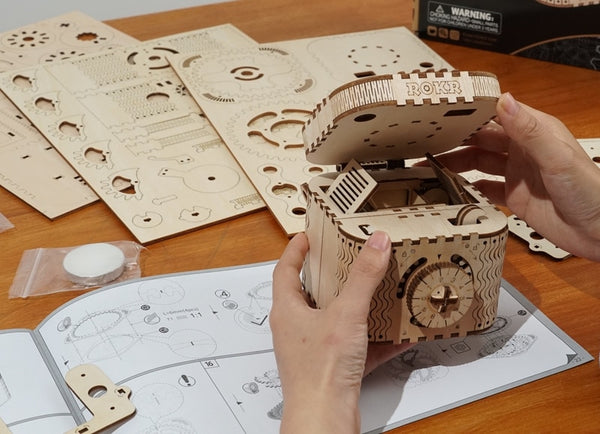 DIY 3D Treasure Box Wooden Puzzle, 123 PCS
